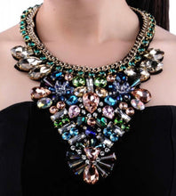 Load image into Gallery viewer, Cluster Statement Necklace