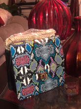 Load image into Gallery viewer, Square Abstract Purse (Multicolors)